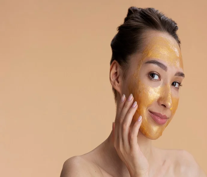 Yellow Peel in Dubai