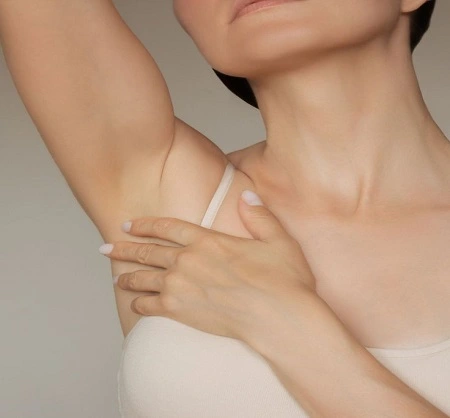 Armpit Peeling in Dubai